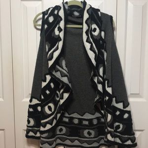 Patterned Wool Style Black and Gray Vest